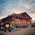 Salzano - - Restaurant Ξενοδοχείο